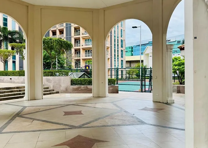 Cozy Near Venice Mall Netflix Wifi Manila
