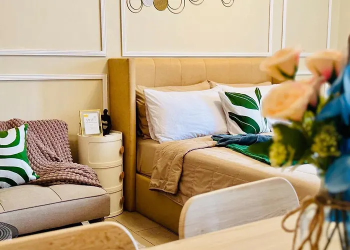 Apartment Cozy Near Venice Mall Netflix Wifi Manila